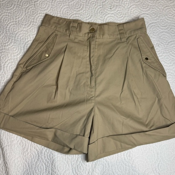 H&M Tan Safari Bermuda Shorts with Versatile Design Medium - Picture 1 of 9
